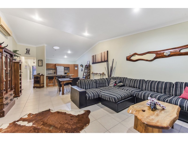 2/60 Freestone Drive, Upper Coomera QLD 4209