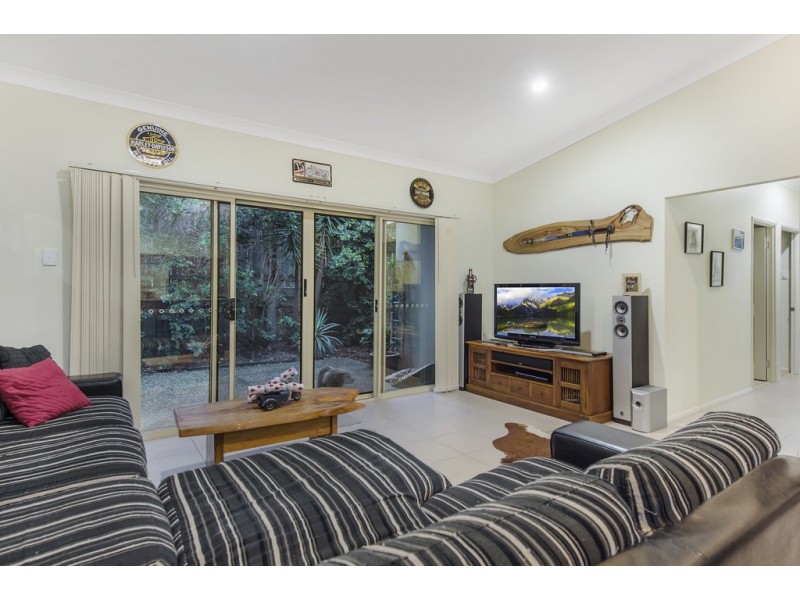 2/60 Freestone Drive, Upper Coomera QLD 4209