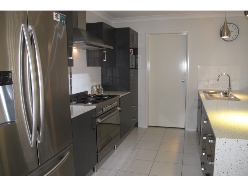 3 Dorretti Circuit, Upper Coomera QLD 4209