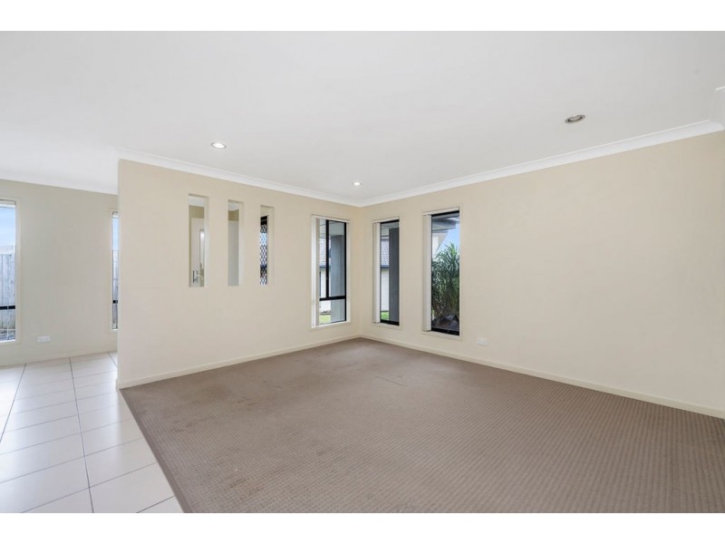 17 Manton Street, Ormeau QLD 4208