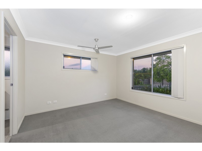 10 James Street, Pimpama QLD 4209