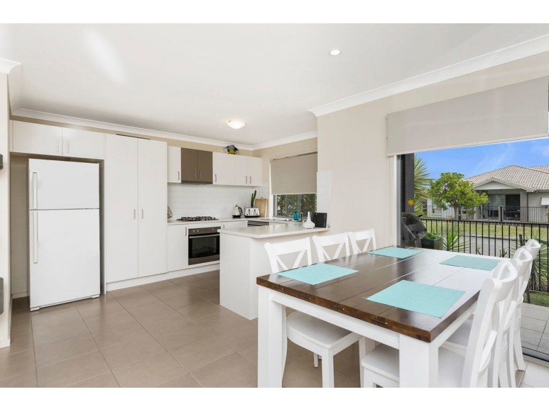 1 Mcdonnel Lane, Pimpama QLD 4209