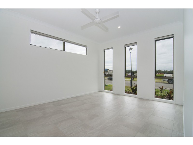 20 Laurel Drive, Helensvale QLD 4212
