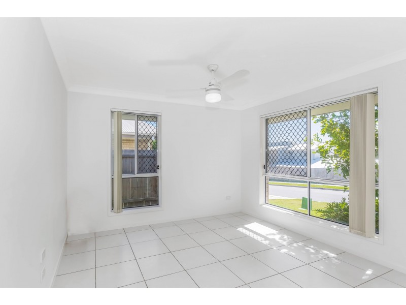 14 Steven Crescent, Pimpama QLD 4209