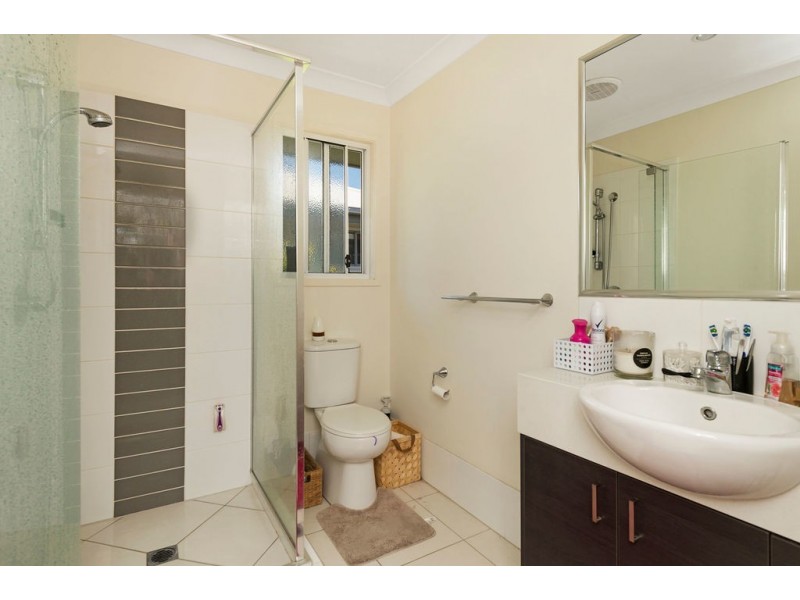 4/2 Bundy Court, Pimpama QLD 4209