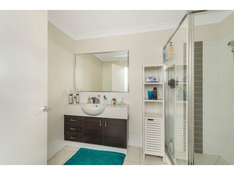 4/2 Bundy Court, Pimpama QLD 4209