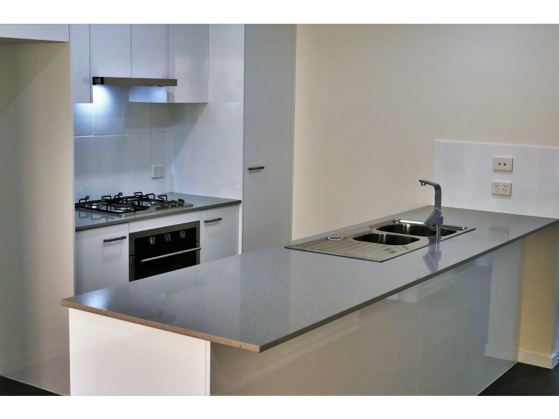 2/8 Peak Crescent, Pimpama QLD 4209