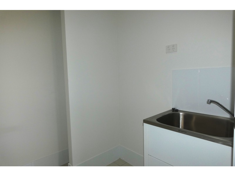 2/8 Peak Crescent, Pimpama QLD 4209