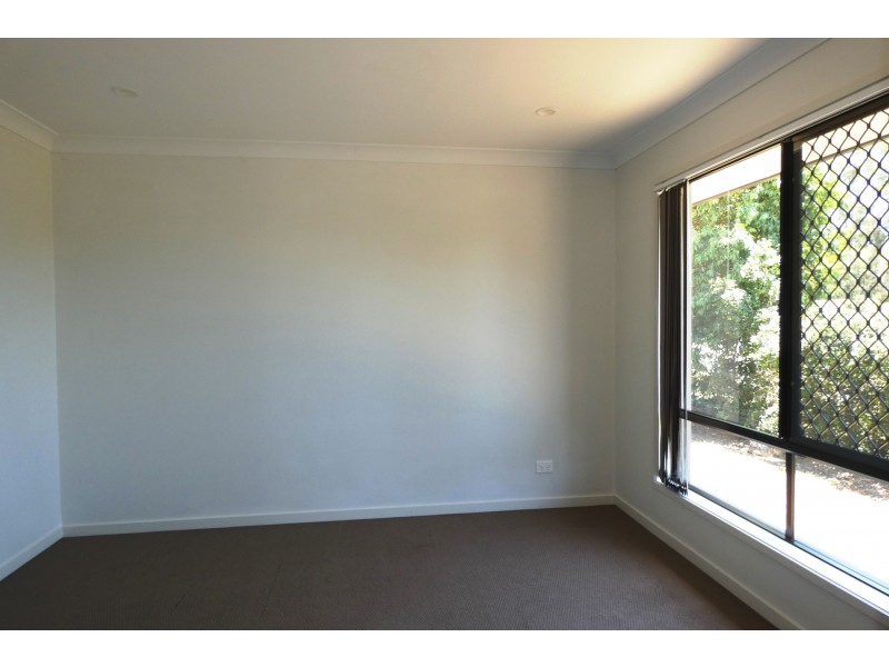 1 Mcwang Road, Pimpama QLD 4209