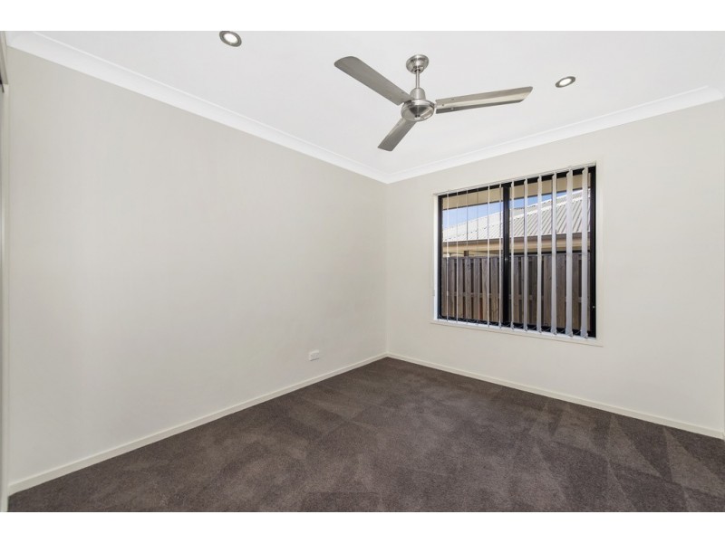 3 Ningaloo Drive, Pimpama QLD 4209