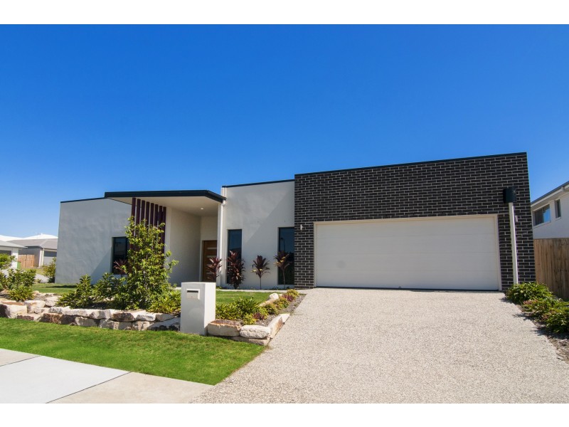 38 Longstaff Crescent, Pimpama QLD 4209