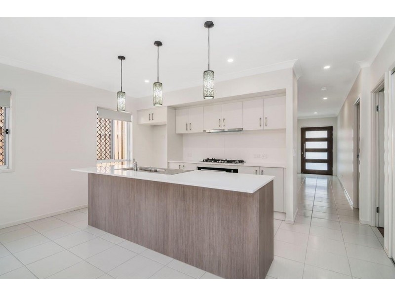 12 Cudmore Street, Pimpama QLD 4209