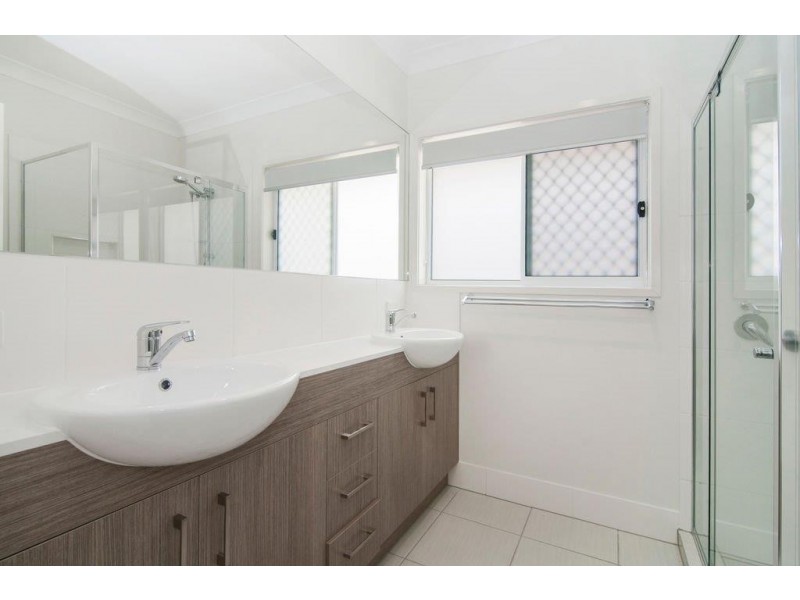 12 Cudmore Street, Pimpama QLD 4209