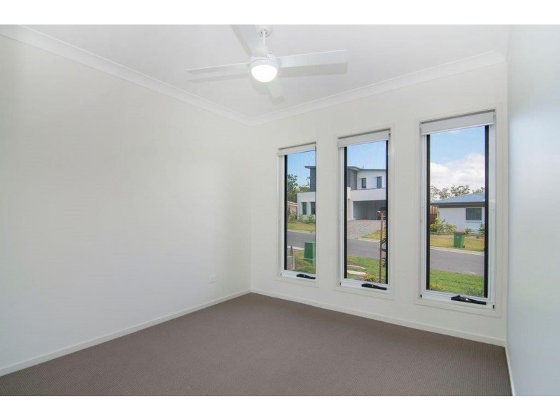 12 Cudmore Street, Pimpama QLD 4209
