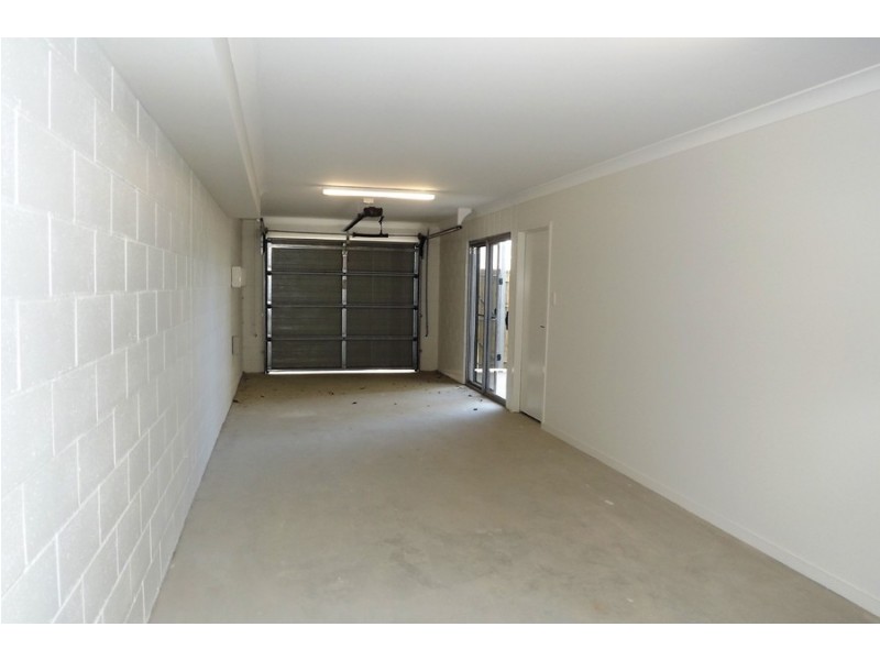 1/4 Rhiana Street, Pimpama QLD 4209