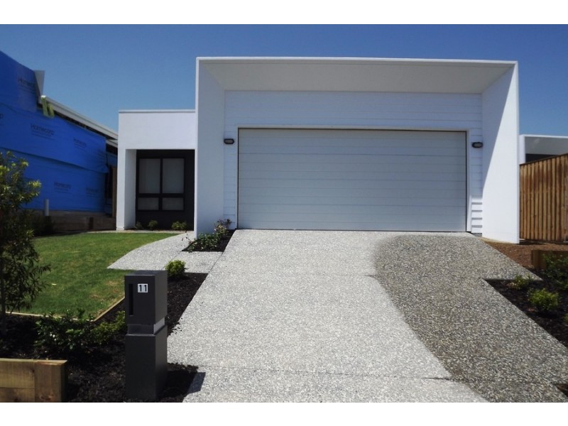 11 Hill Drive, Pimpama QLD 4209