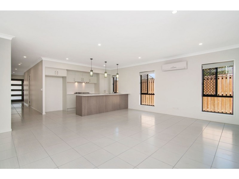 27 Moorinya Circuit, Pimpama QLD 4209