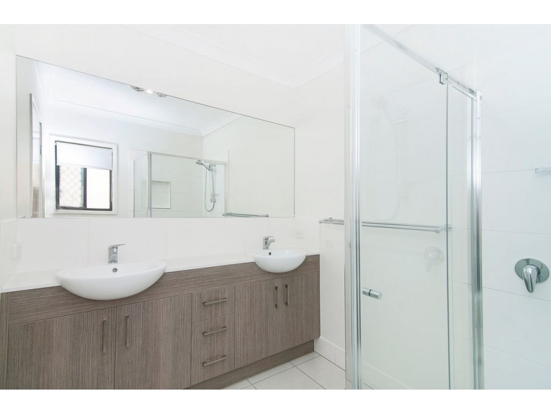 27 Moorinya Circuit, Pimpama QLD 4209