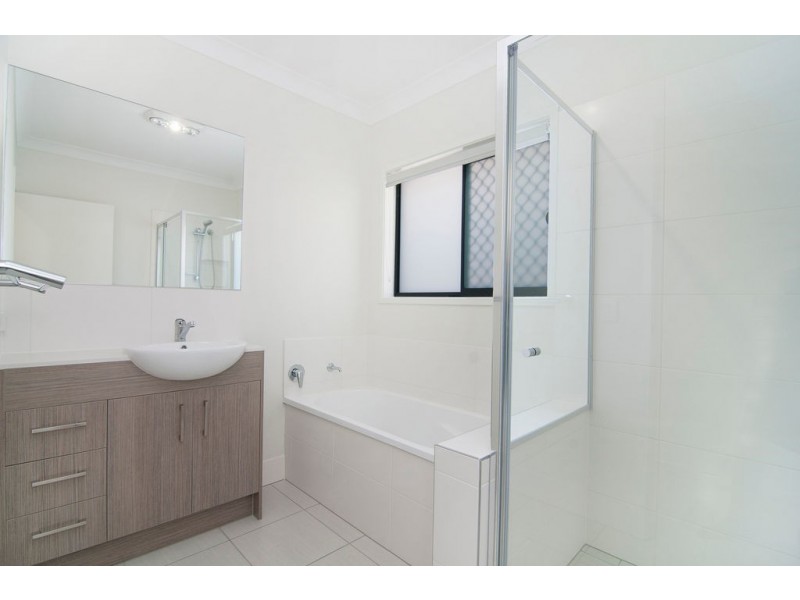 27 Moorinya Circuit, Pimpama QLD 4209