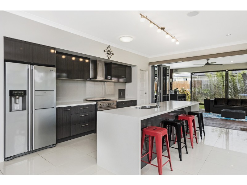 8 Waterlilly Place, Upper Coomera QLD 4209