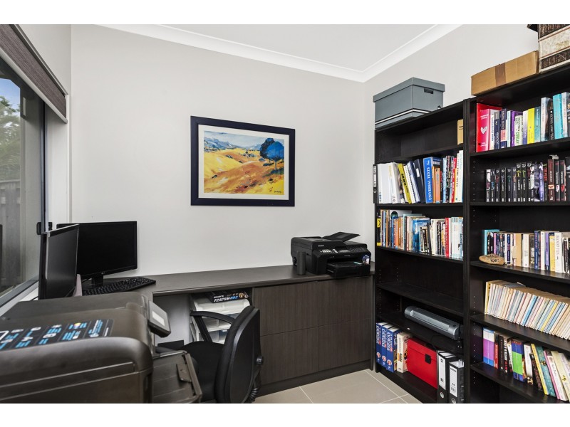 8 Waterlilly Place, Upper Coomera QLD 4209