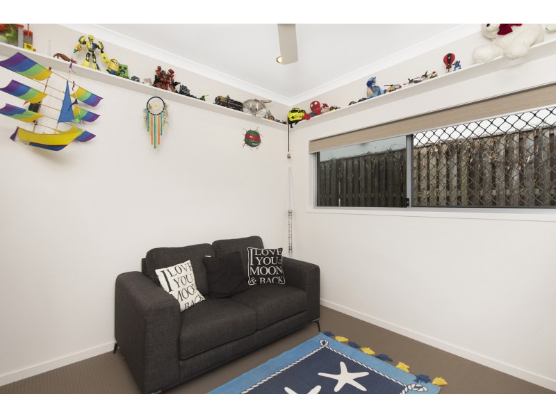 8 Waterlilly Place, Upper Coomera QLD 4209