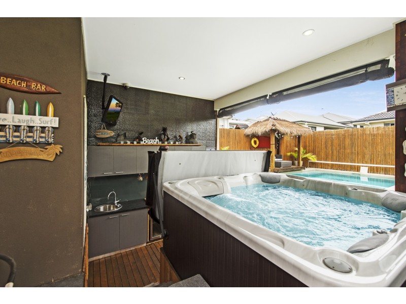 8 Waterlilly Place, Upper Coomera QLD 4209