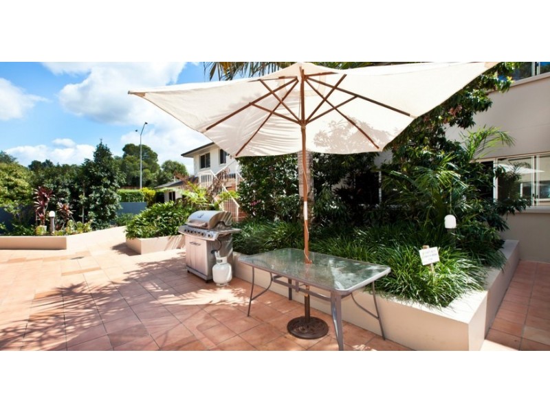 1/129-131 Currumburra Road, Ashmore QLD 4214