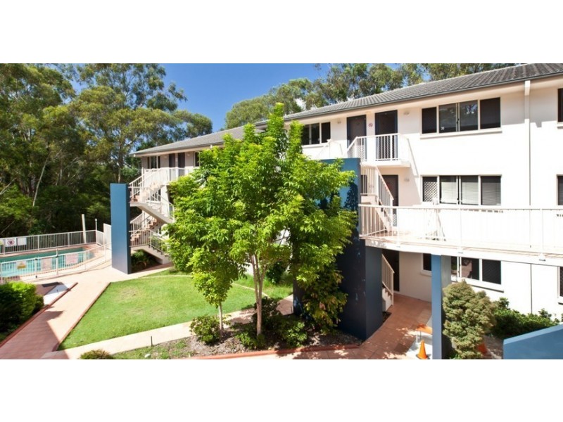 1/129-131 Currumburra Road, Ashmore QLD 4214