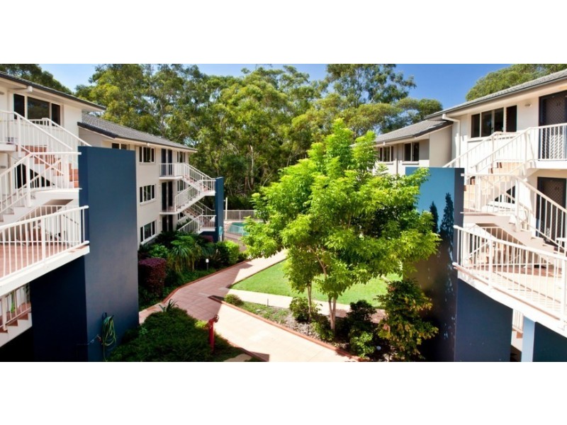 1/129-131 Currumburra Road, Ashmore QLD 4214