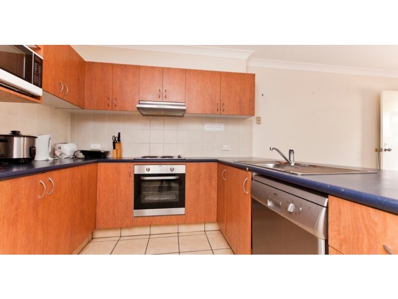 1/129-131 Currumburra Road, Ashmore QLD 4214