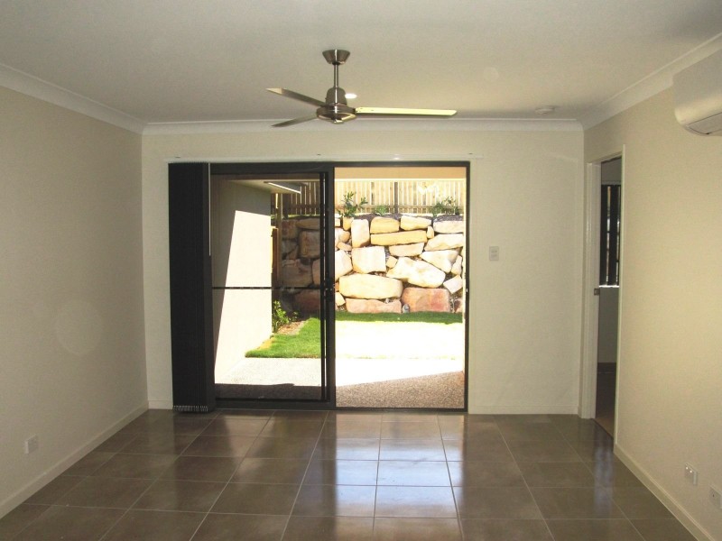 2/22 Hazel Street, Pimpama QLD 4209