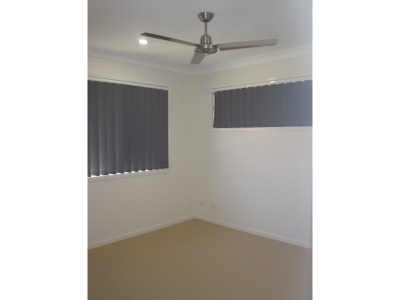 2/22 Hazel Street, Pimpama QLD 4209