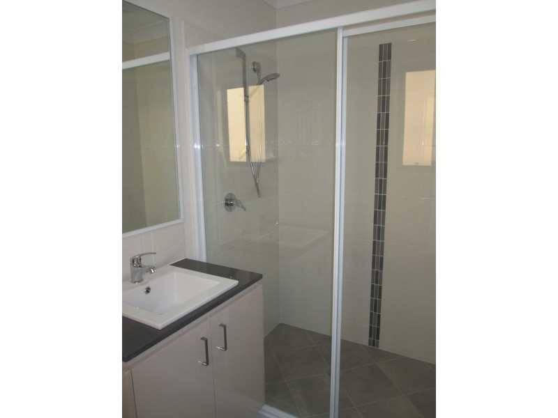 1/22 Hazel Street, Pimpama QLD 4209