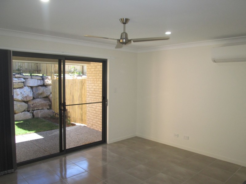 1/22 Hazel Street, Pimpama QLD 4209