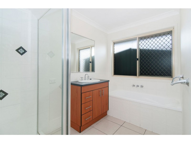 16 Cranberrie Crescent, Pimpama QLD 4209