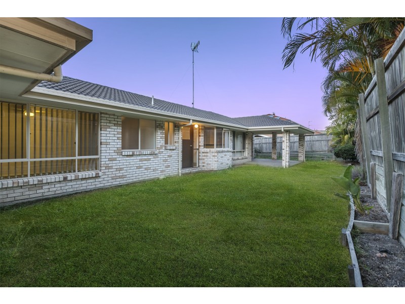 8 Currawong Crescent, Upper Coomera QLD 4209