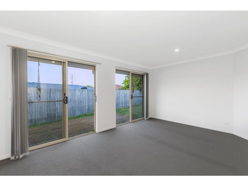 8 Currawong Crescent, Upper Coomera QLD 4209