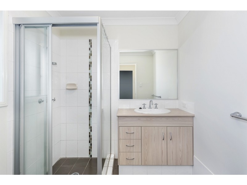 8 Currawong Crescent, Upper Coomera QLD 4209