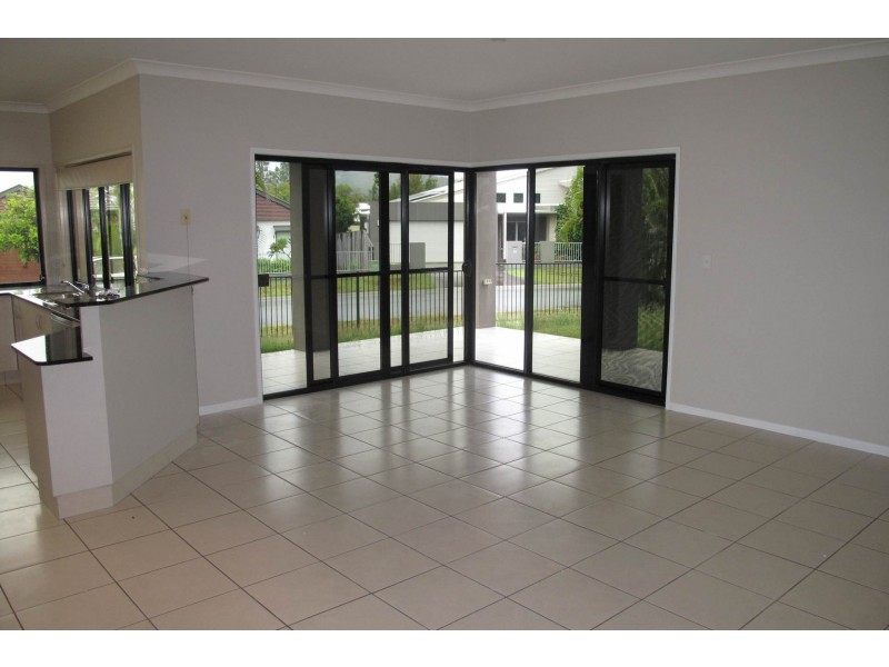 11 Nandina Court, Upper Coomera QLD 4209
