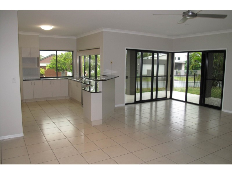 11 Nandina Court, Upper Coomera QLD 4209