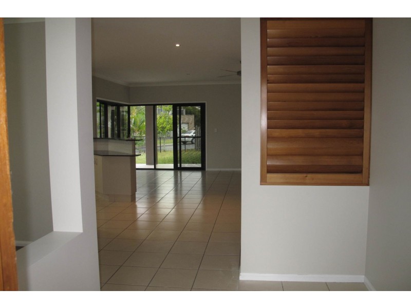 11 Nandina Court, Upper Coomera QLD 4209