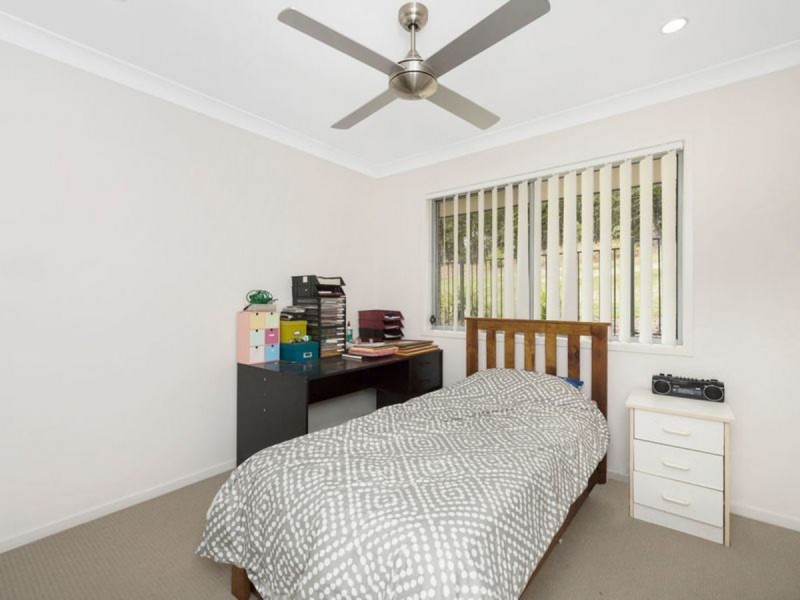 2 Steven Crescent, Pimpama QLD 4209