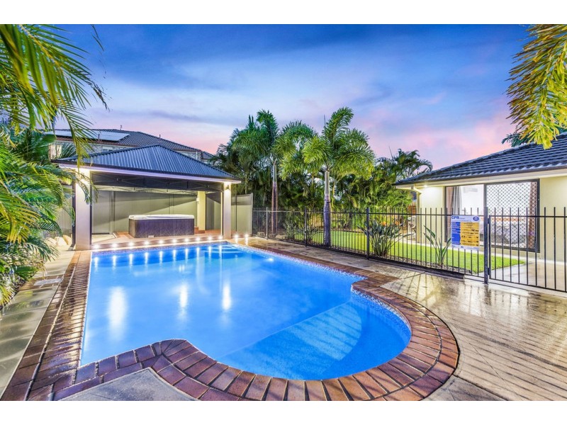 23 John Dalley Drive, Helensvale QLD 4212
