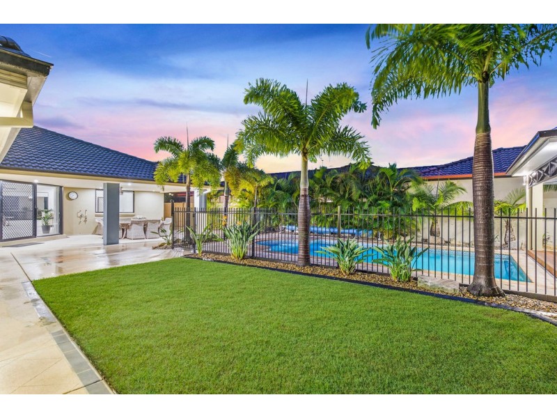 23 John Dalley Drive, Helensvale QLD 4212