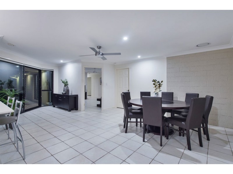 23 John Dalley Drive, Helensvale QLD 4212