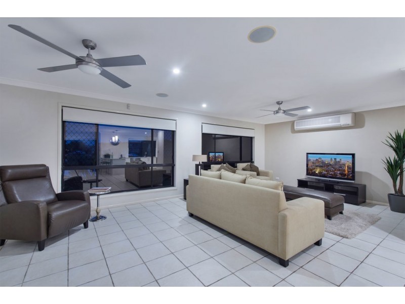 23 John Dalley Drive, Helensvale QLD 4212