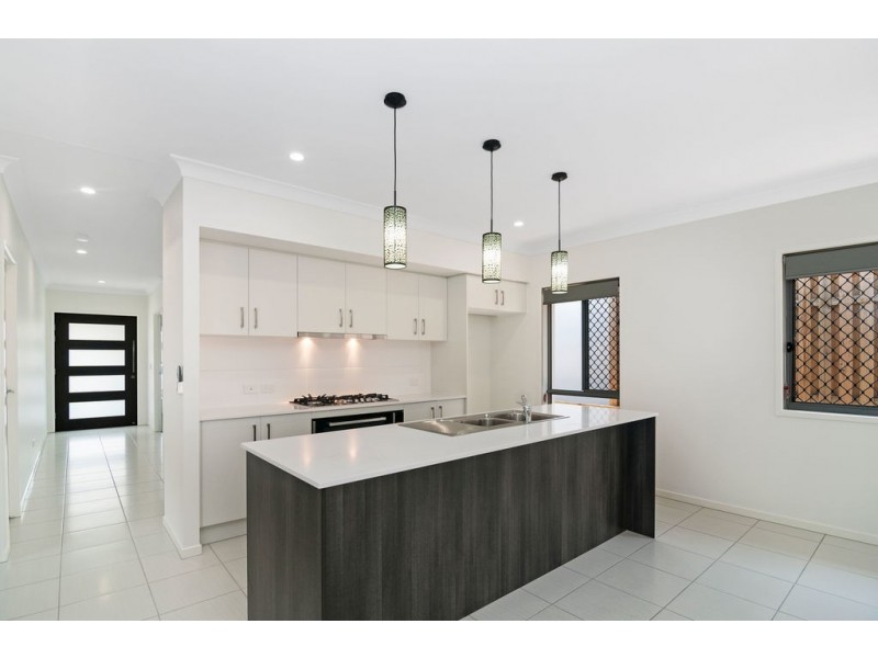 9 Cudmore Street, Pimpama QLD 4209