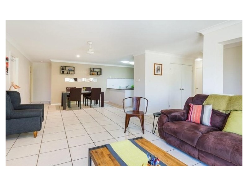 1/1 Schmarr Avenue, Upper Coomera QLD 4209