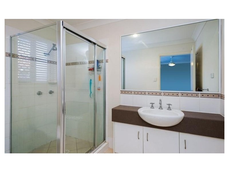 1/1 Schmarr Avenue, Upper Coomera QLD 4209